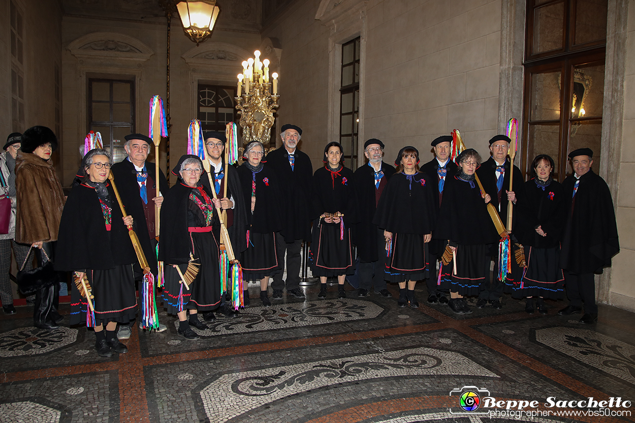 VBS_3509 - Investitura Ufficiale Gianduja e Giacometta Famija Turineisa - Carnevale di Torino 2024.jpg